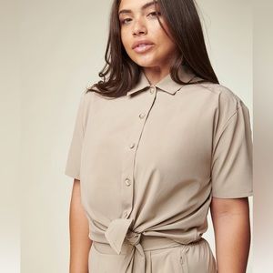 Wayre Button Up Crop: color Aluminum